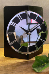 19x15 Cm Metal Material Plexi Numeral Decorative Table Top Clock - Swordslife