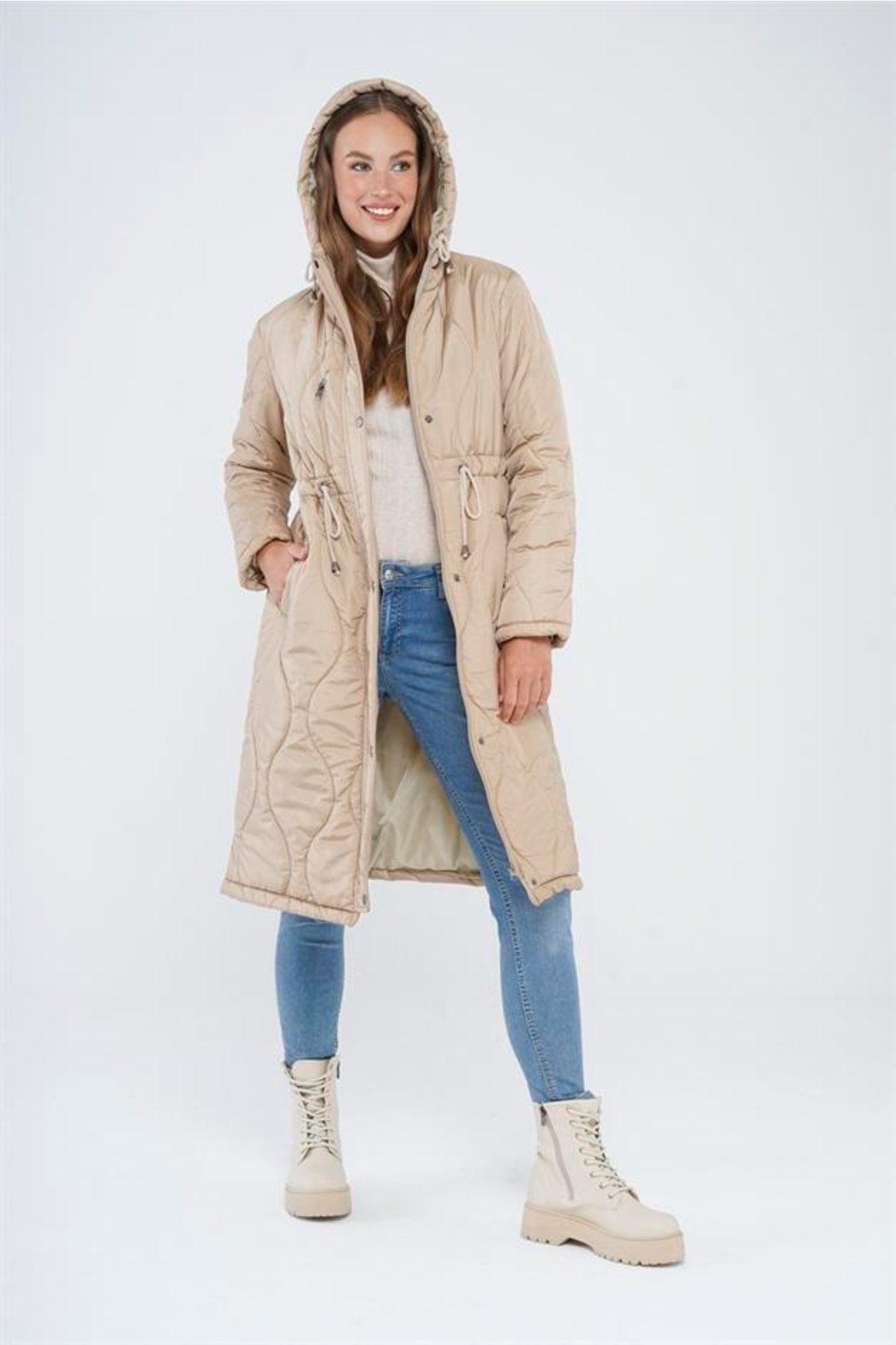 Hooded Pleated Waist Quilted Coat Beige 5699 - Swordslife