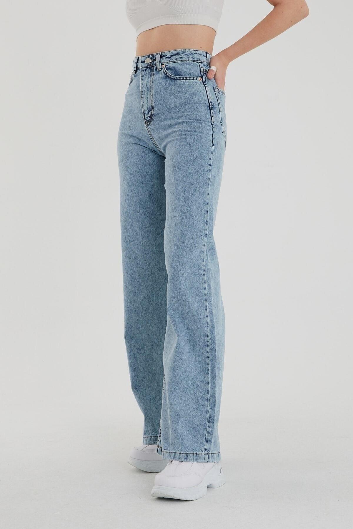 Naomi Light Blue Snow Wash Super High Waist Wide Leg Denim Jeans - Swordslife