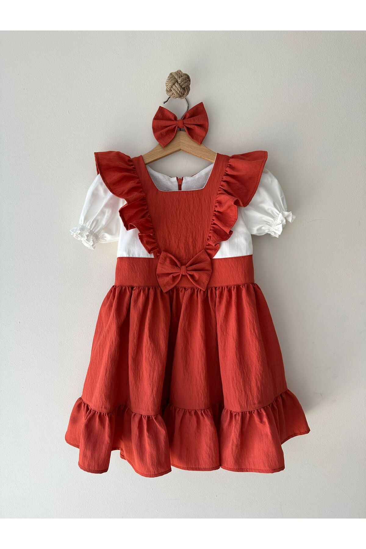 Design Vintage Girls Dress
