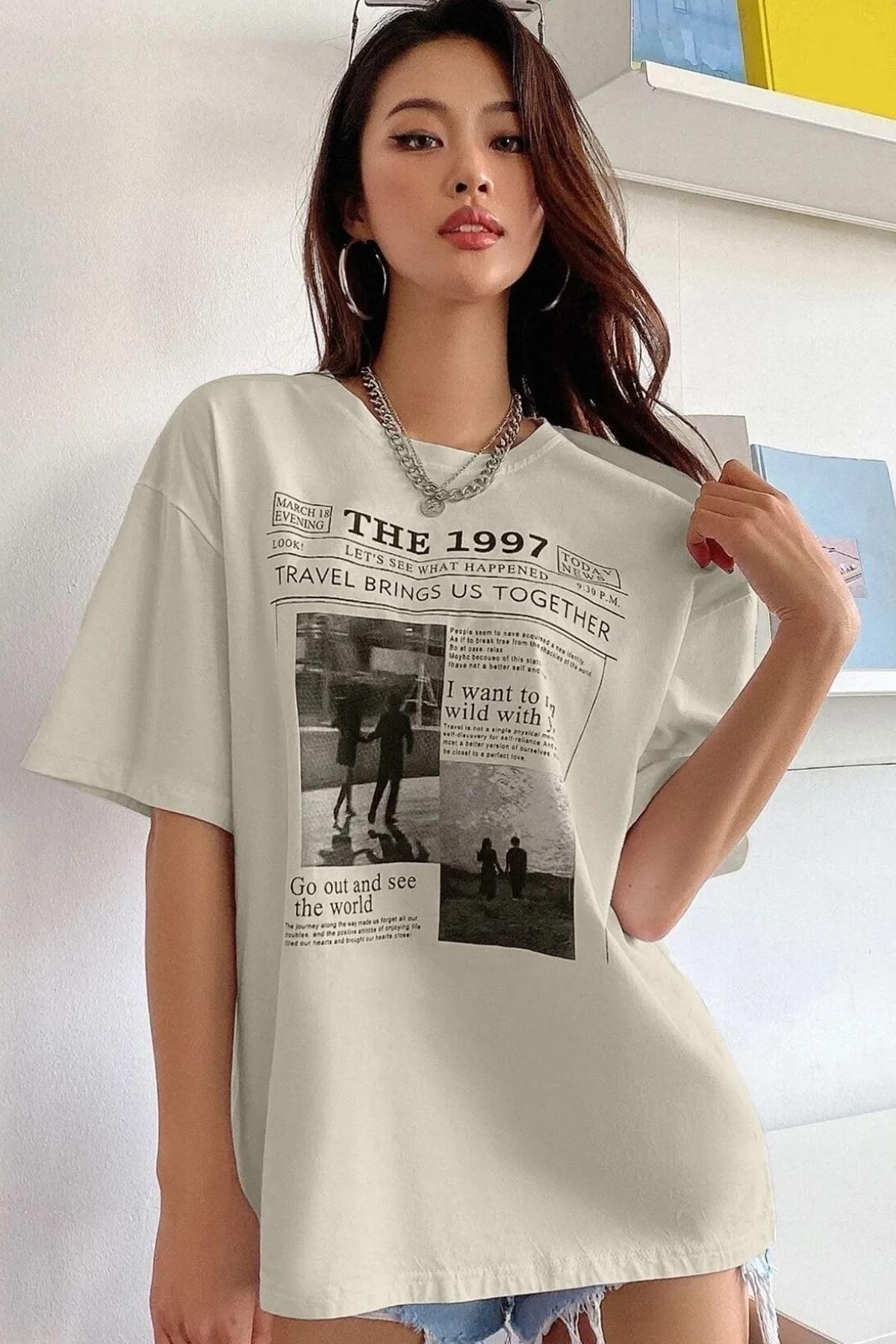 Unisex The 1997 Travel Printed T-shirt - Swordslife