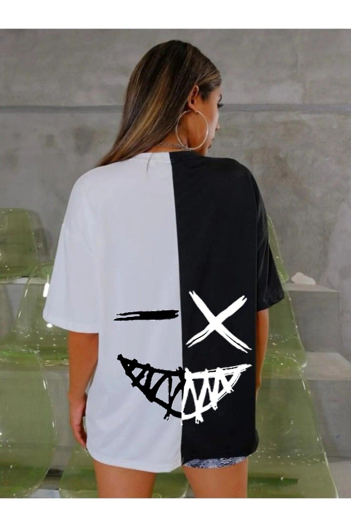 Unisex Black-white 2 Different Color Print Detailed Oversize T-shirt - Swordslife