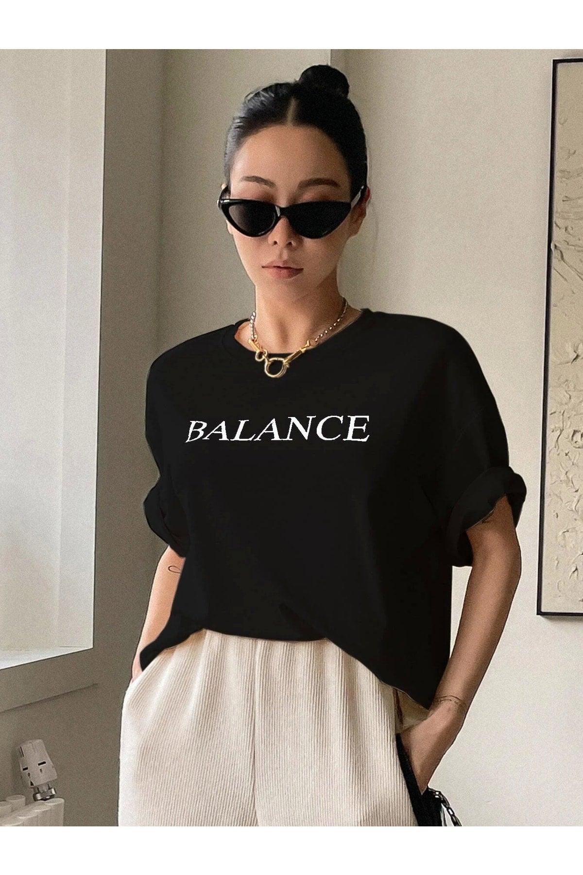 Women's Black Balance Printed Oversize T-shirt - Swordslife