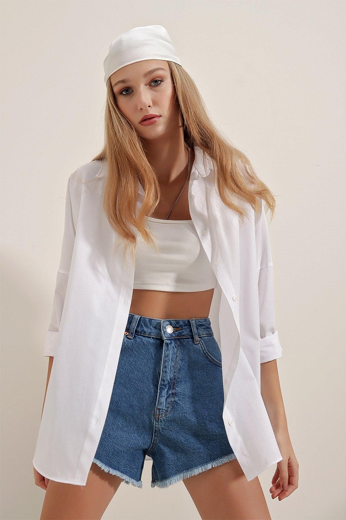 3900 Oversize Long Basic Shirt - White - Swordslife