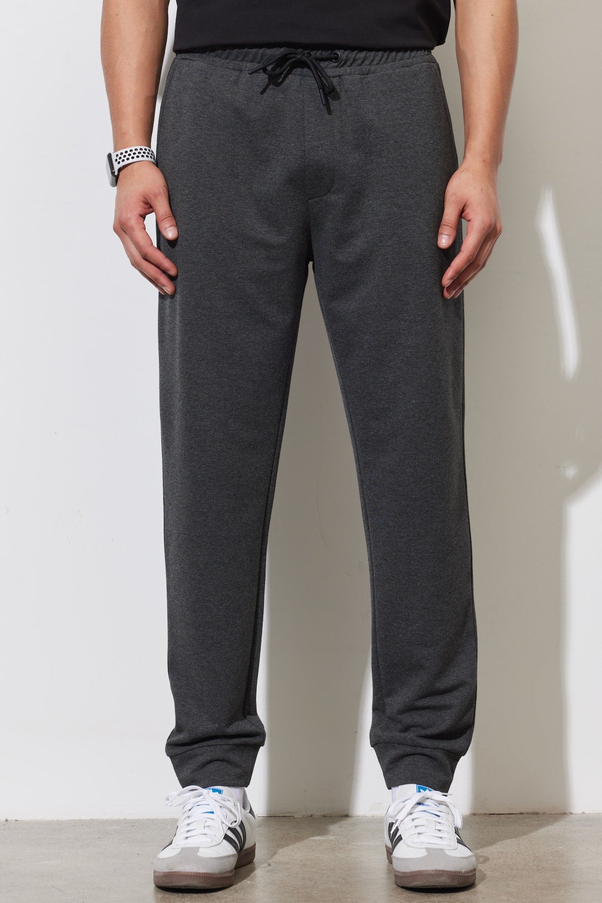 Standard Fit Normal Cut Pocket Cotton Comfortable Sweatpants