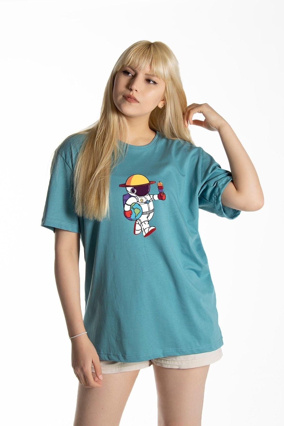 Women's Turquoise Front Ice Cream Astronaut Printed Crew Neck Oversize T-shirt - Swordslife