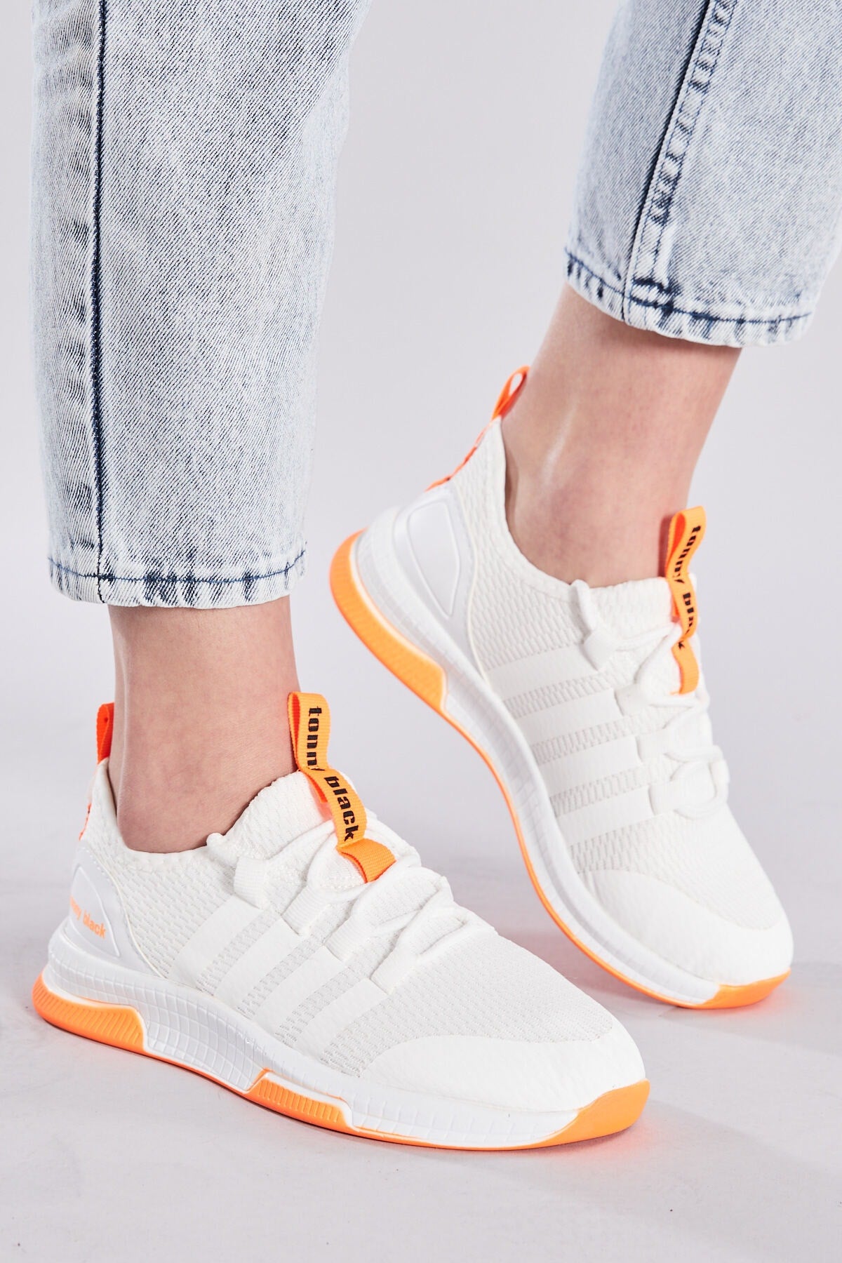 Unisex White Orange Sports Shoes Tbqnt