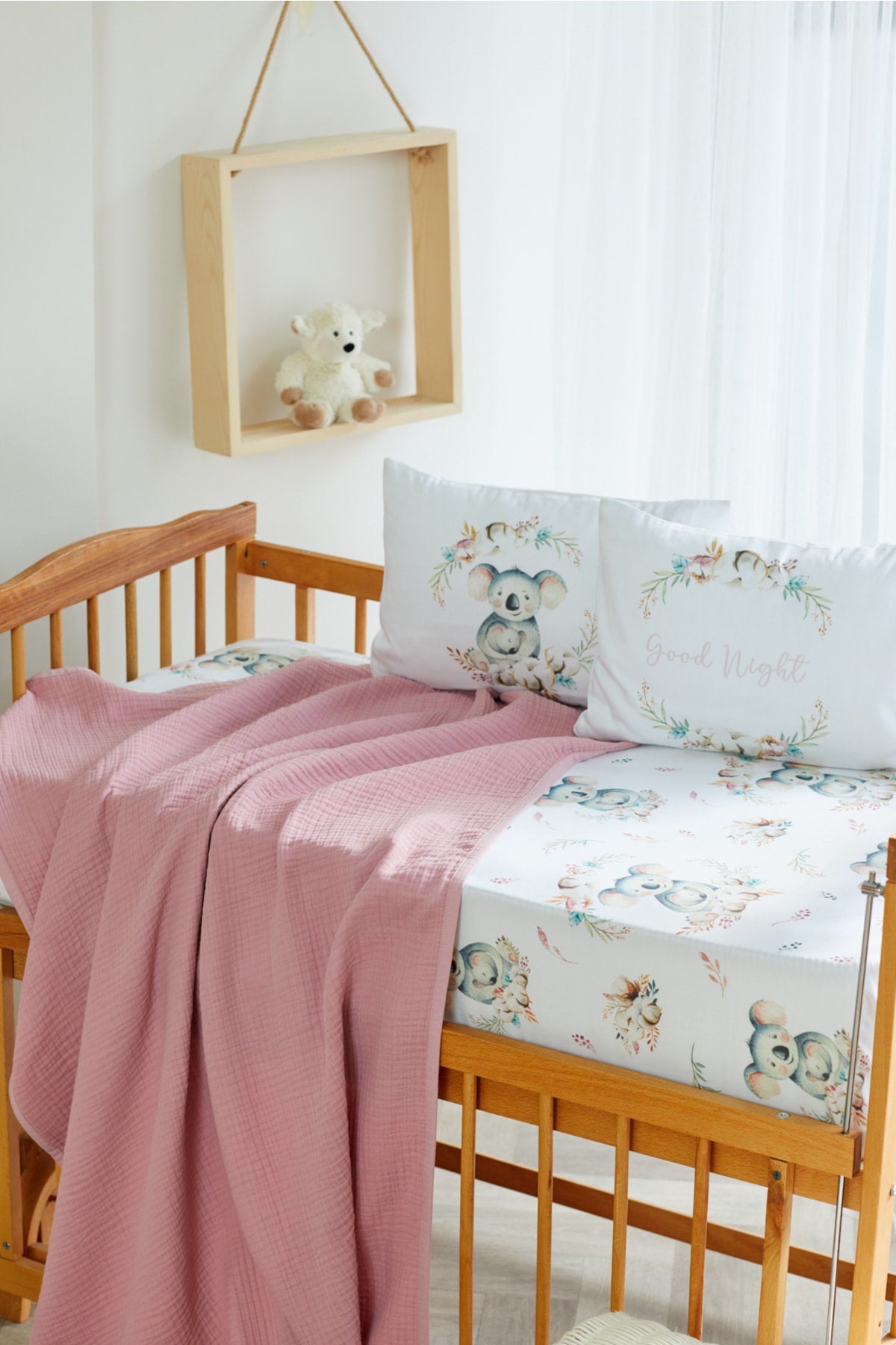 ORGANIC MUSLIN PICTURE AND COTTON SATIN BABY BEDDING - KOALA AND FLOWER THEMED