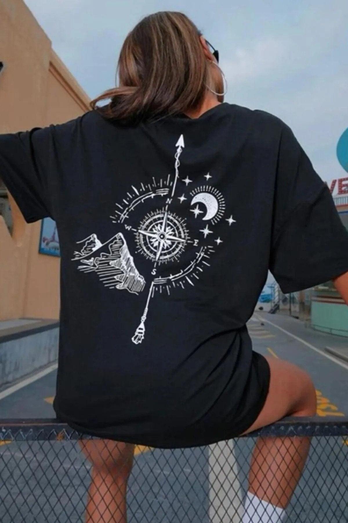 Back Compass Printed Tshirt - Swordslife