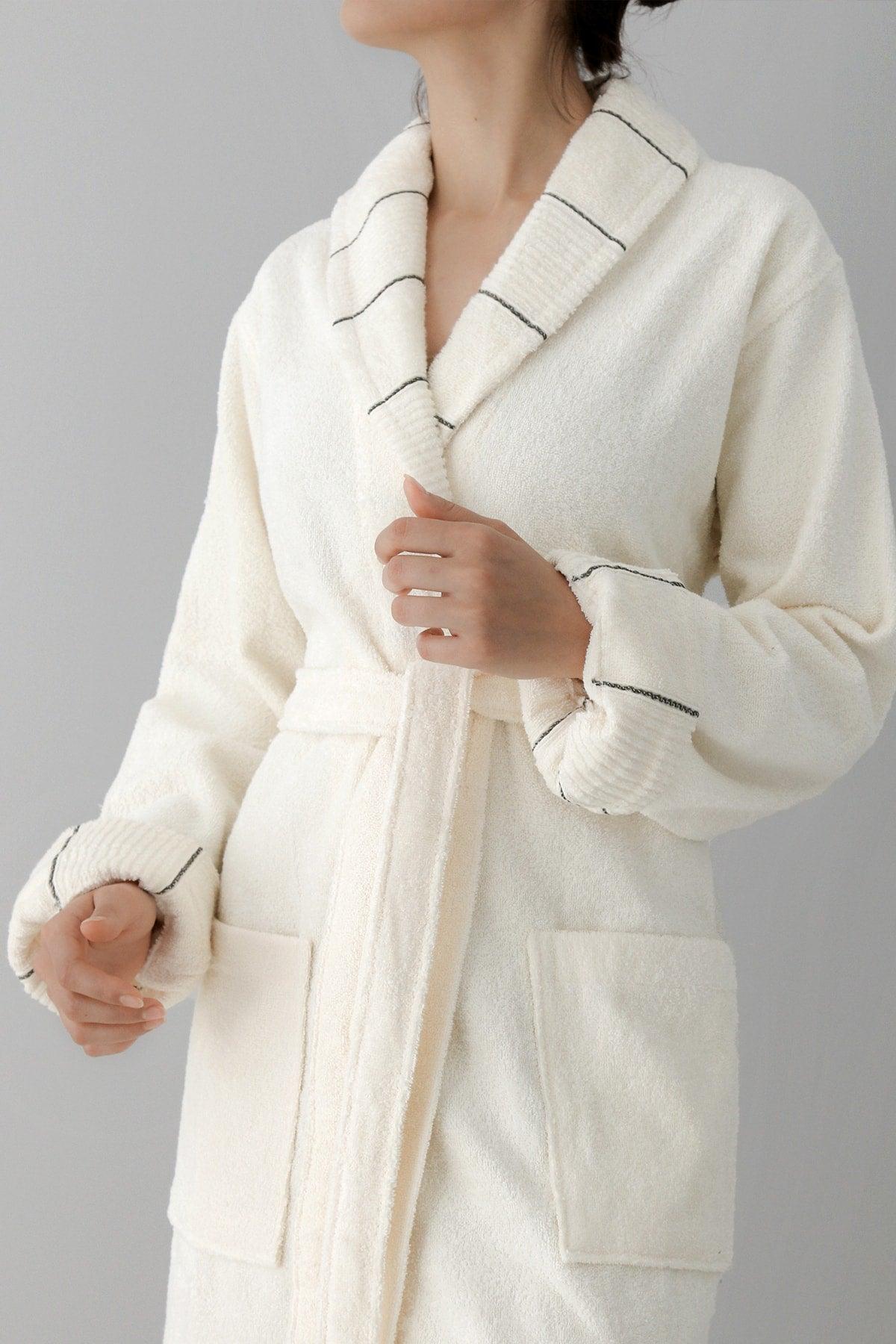 Carmine Robe Cream - Extra Soft, Modern And Special Design 100% Cotton Unisex Salyaka Bathrobe - Swordslife