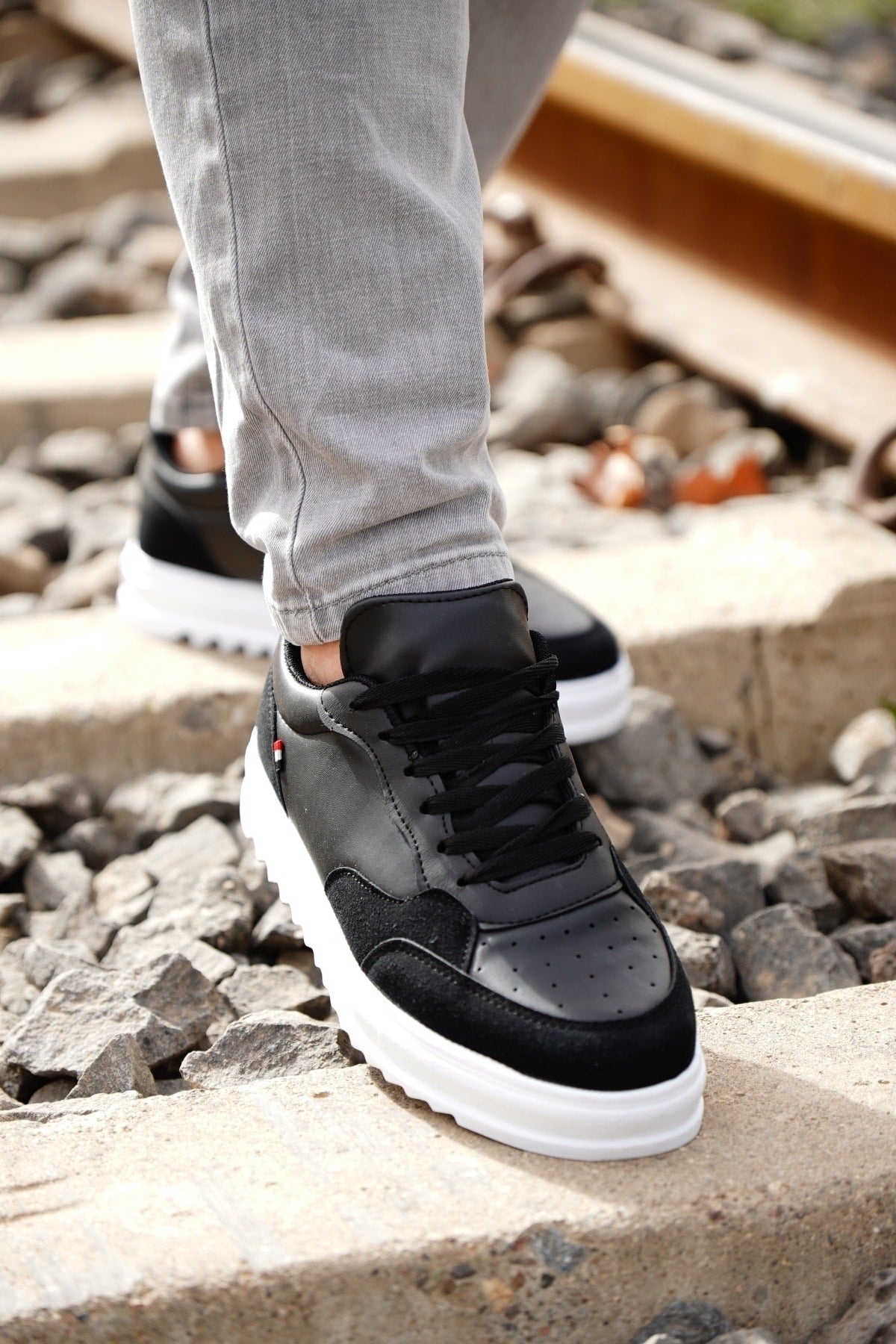 Men's Black Lace-Up Casual Sneakers Wsb0280