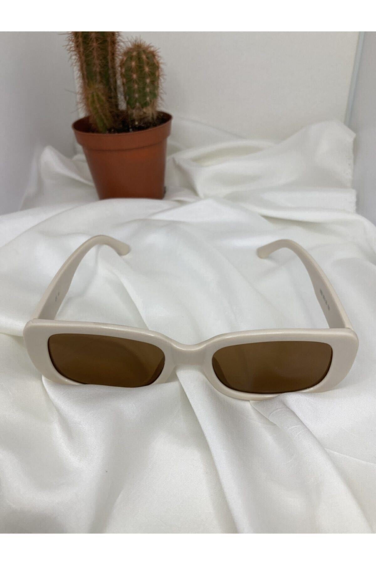 Unisex Vintage Sunglasses Cream Color
