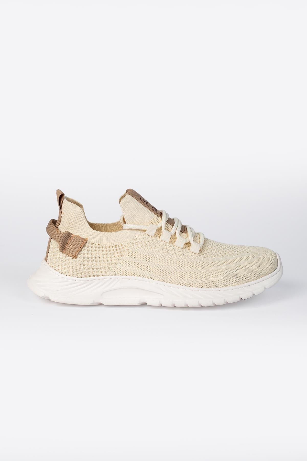 2022- Men's Beige Sports Shoes