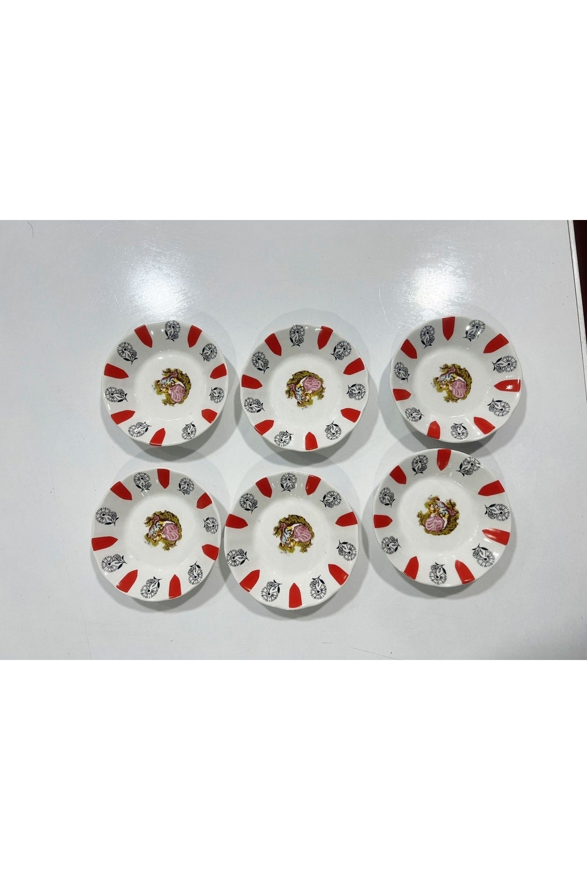 Porcelain Red Coffee Tea Plate 12 Pieces Plate