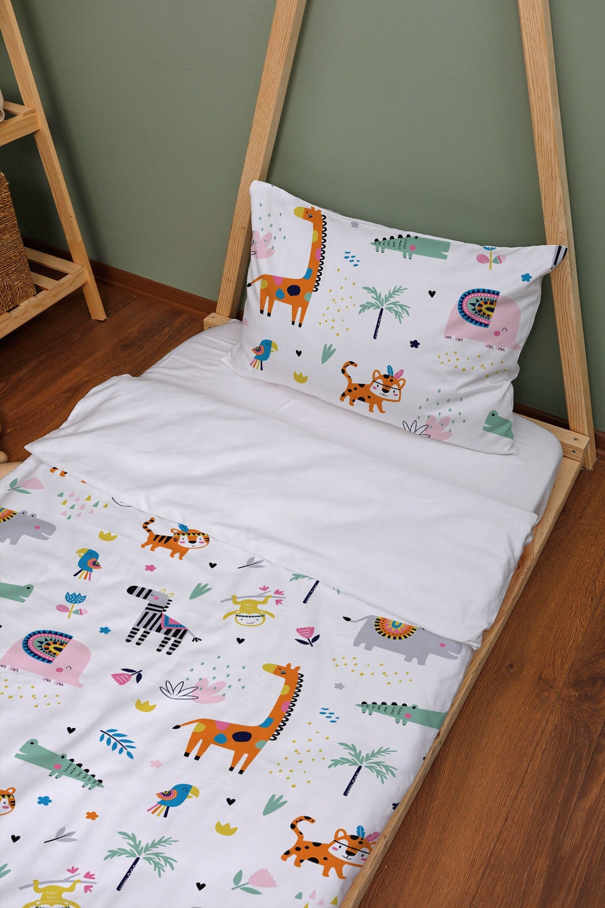 Organic Montessori Duvet Cover Set - Iconic Series - Colorful Geometric Animals