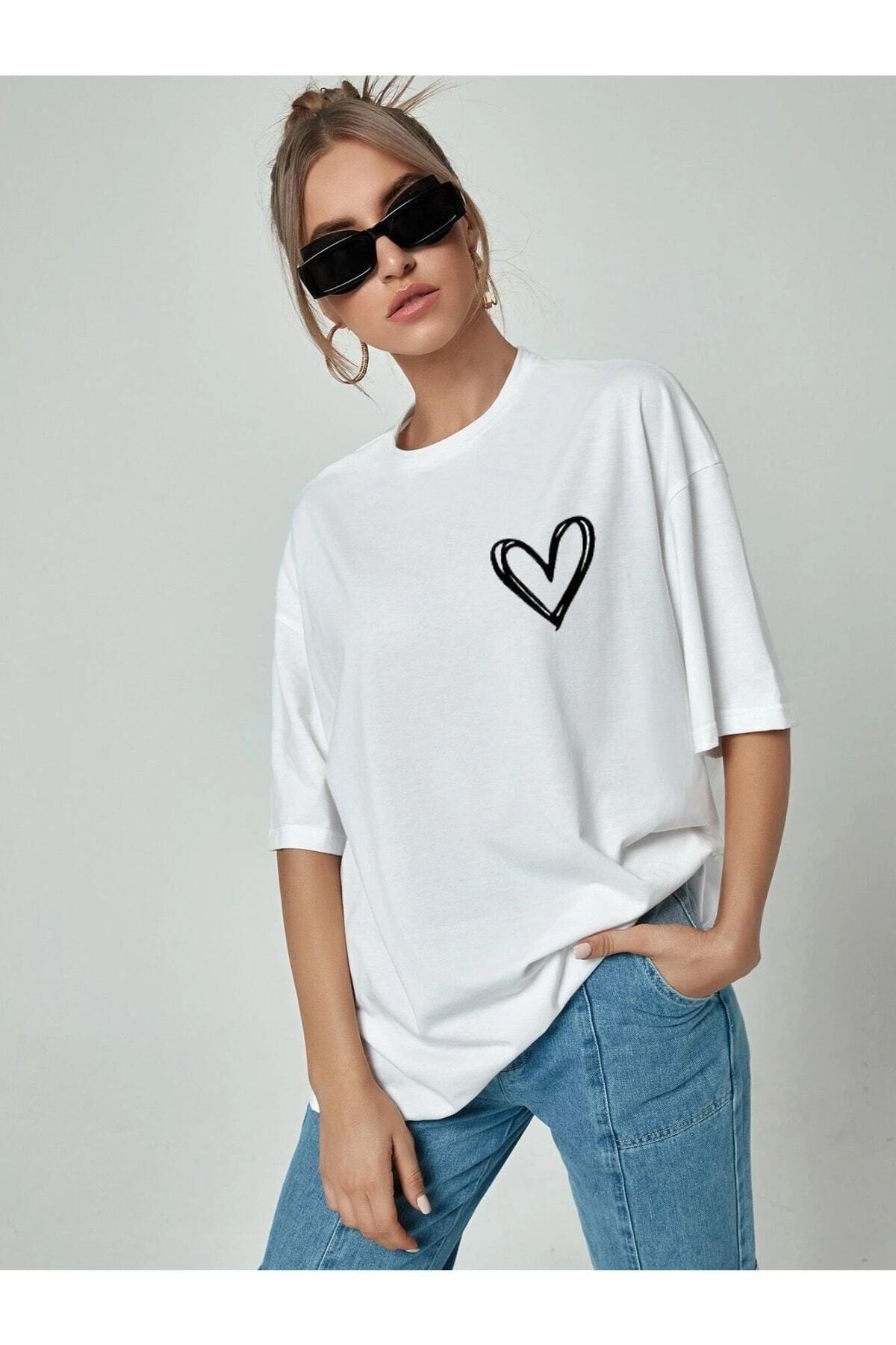 Minimal Heart Printed White Oversize Tshirt - Swordslife