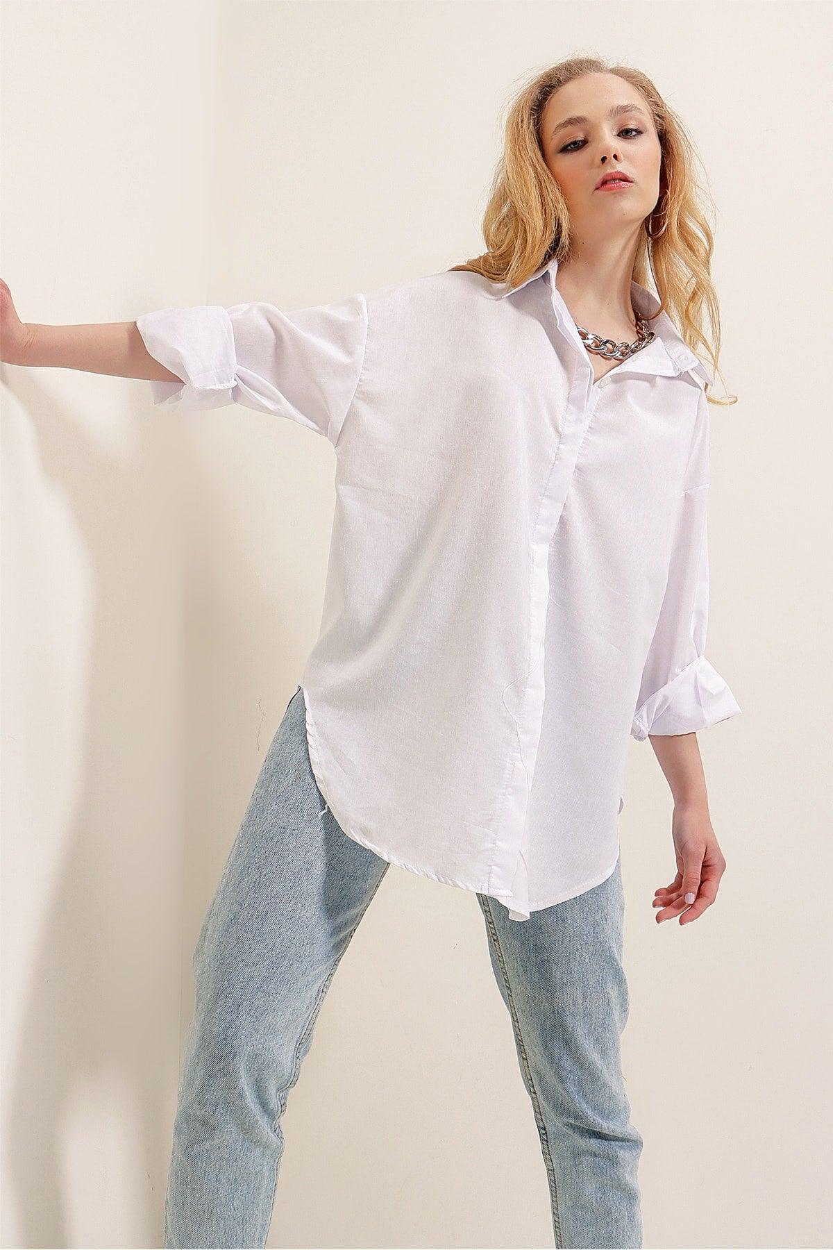 Women's White Oversize Long Basic Shirt - Swordslife