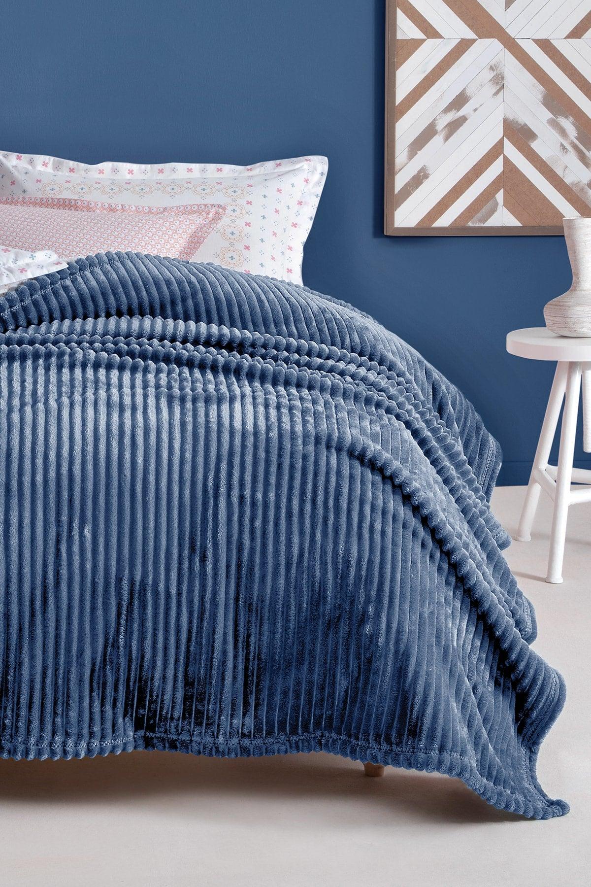 Holly Wellsoft Double Blanket - Indigo - Swordslife