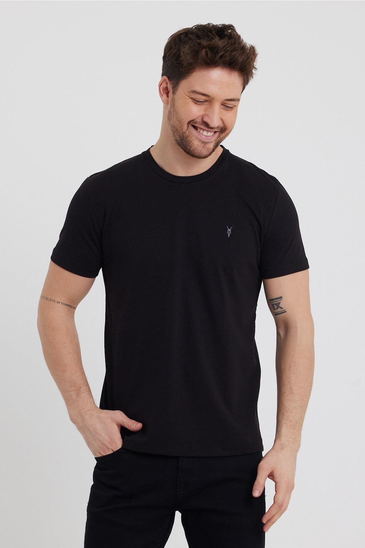 Standard Pattern Basic Crew Neck 5-Piece T-shirt Pack