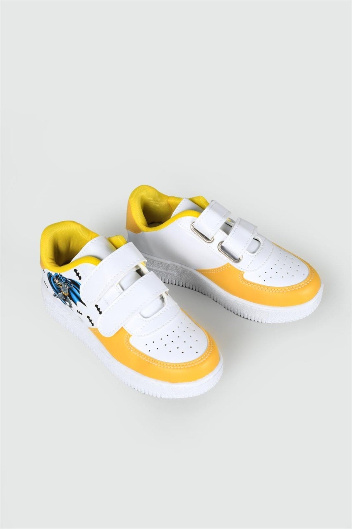 Sole Comfortable Breathable White Yellow Black Kids Sports Shoes Air V4