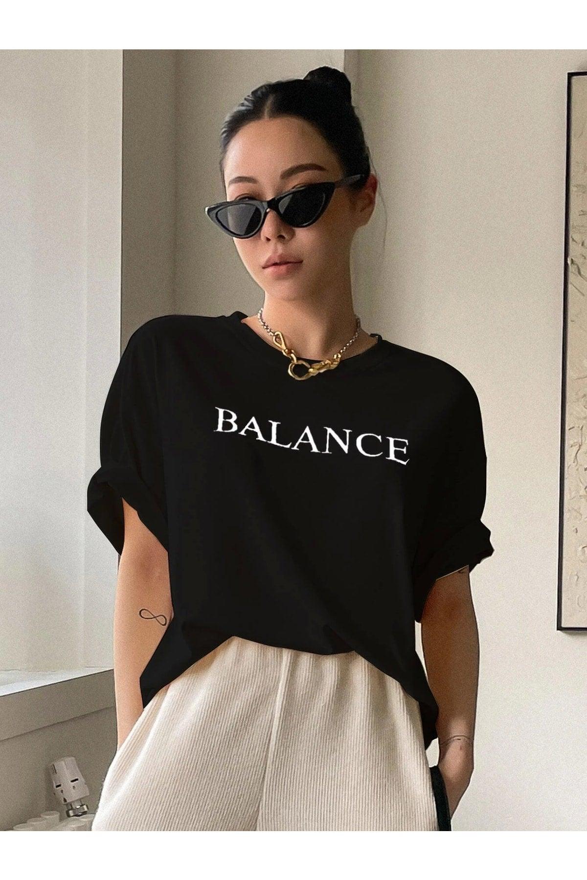 Women's Black Balance Printed Oversize T-shirt - Swordslife