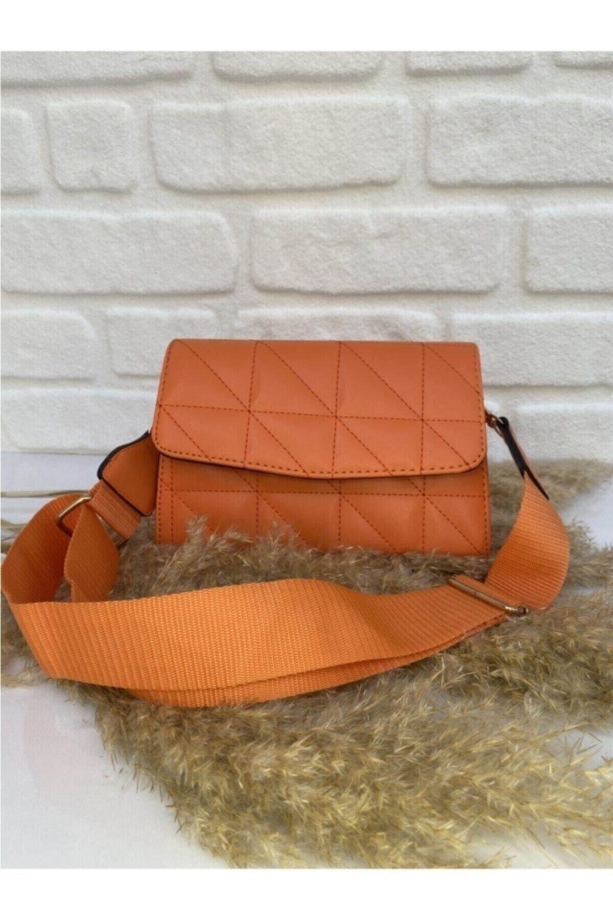 Orange Column Strap Quilted Women's Shoulder Bag