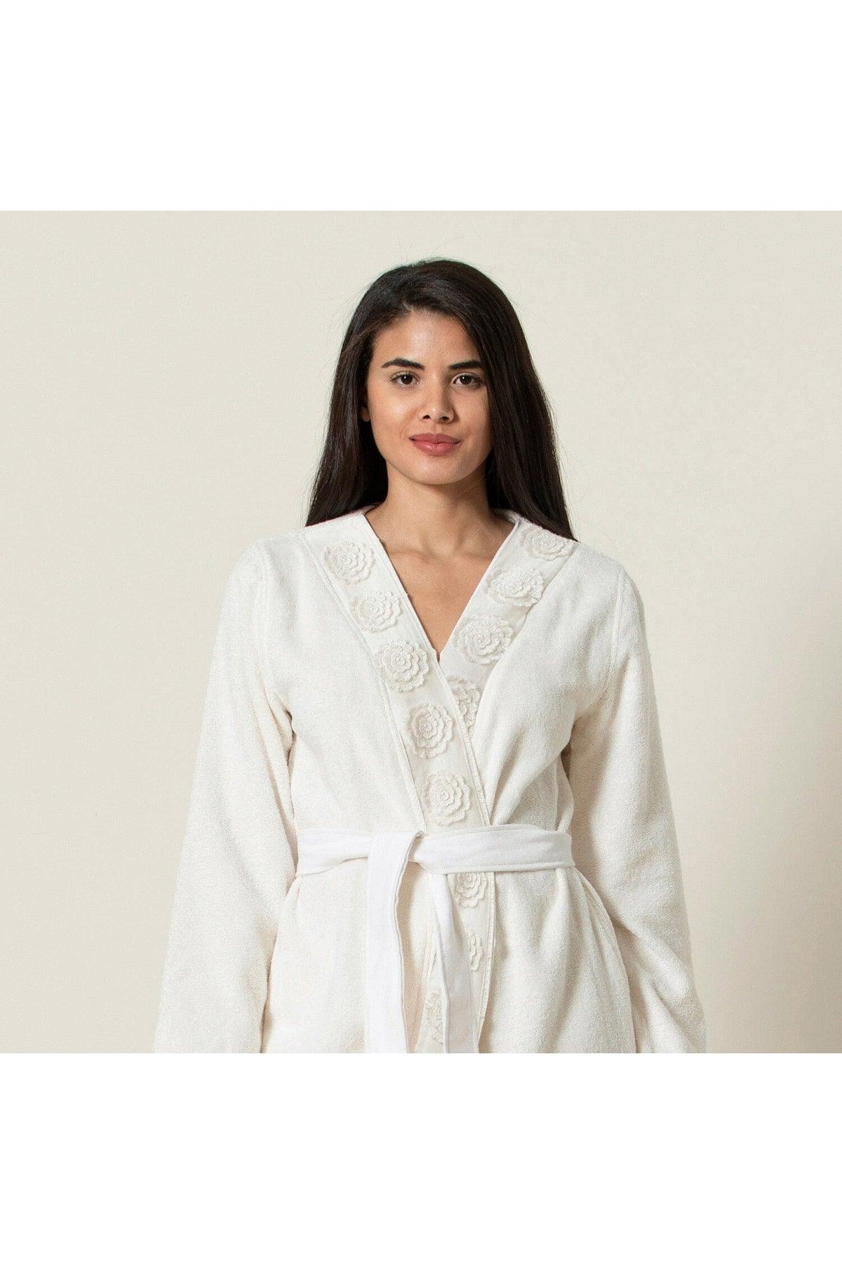 Geovan Women's Bathrobe Ecru - Swordslife