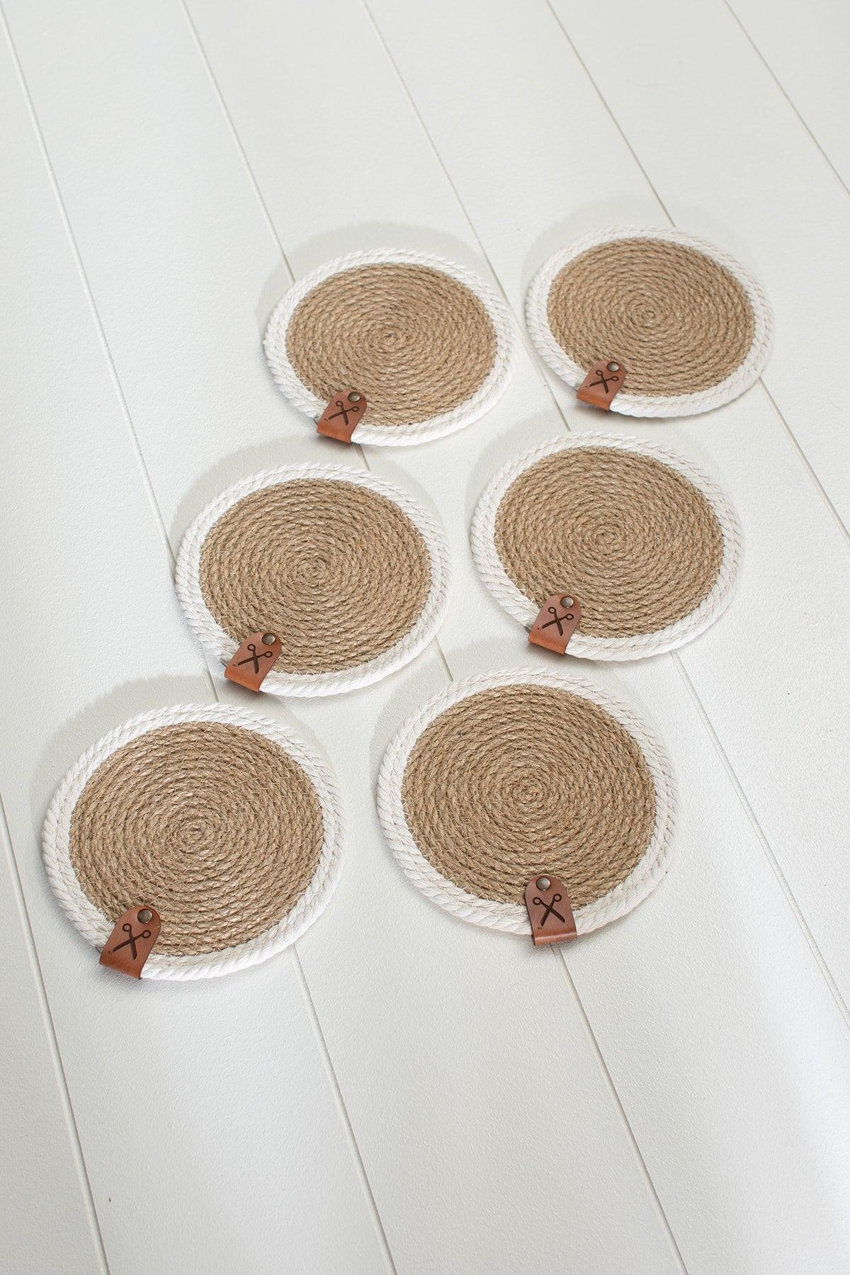 6 Pieces 13cm White Striped Jute Straw Weave Coaster Presentation Set - Swordslife