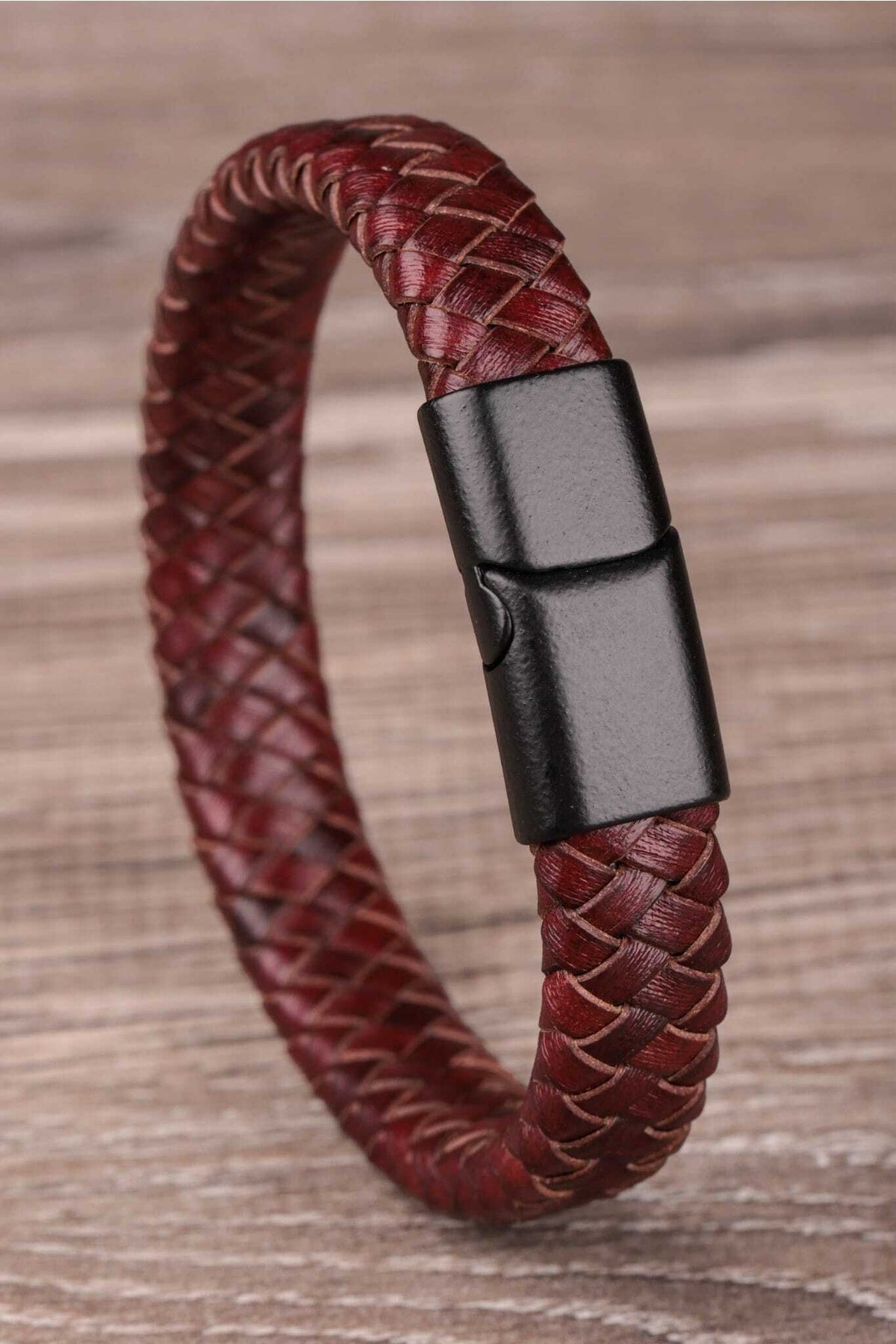 Magnet Genuine Leather Men's Bracelet