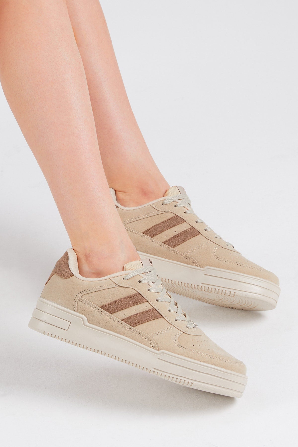 Unisex Beige Brown Side Striped Lace-up Comfort Sneaker