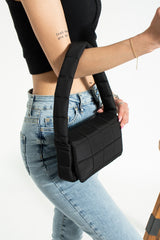 Puff Waterproof Fabric Cross Shoulder Bag Baguette Hand and shoulder bag