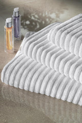 4 Pieces Mitis Series Hotel Towel 50x90 250gr White - Swordslife