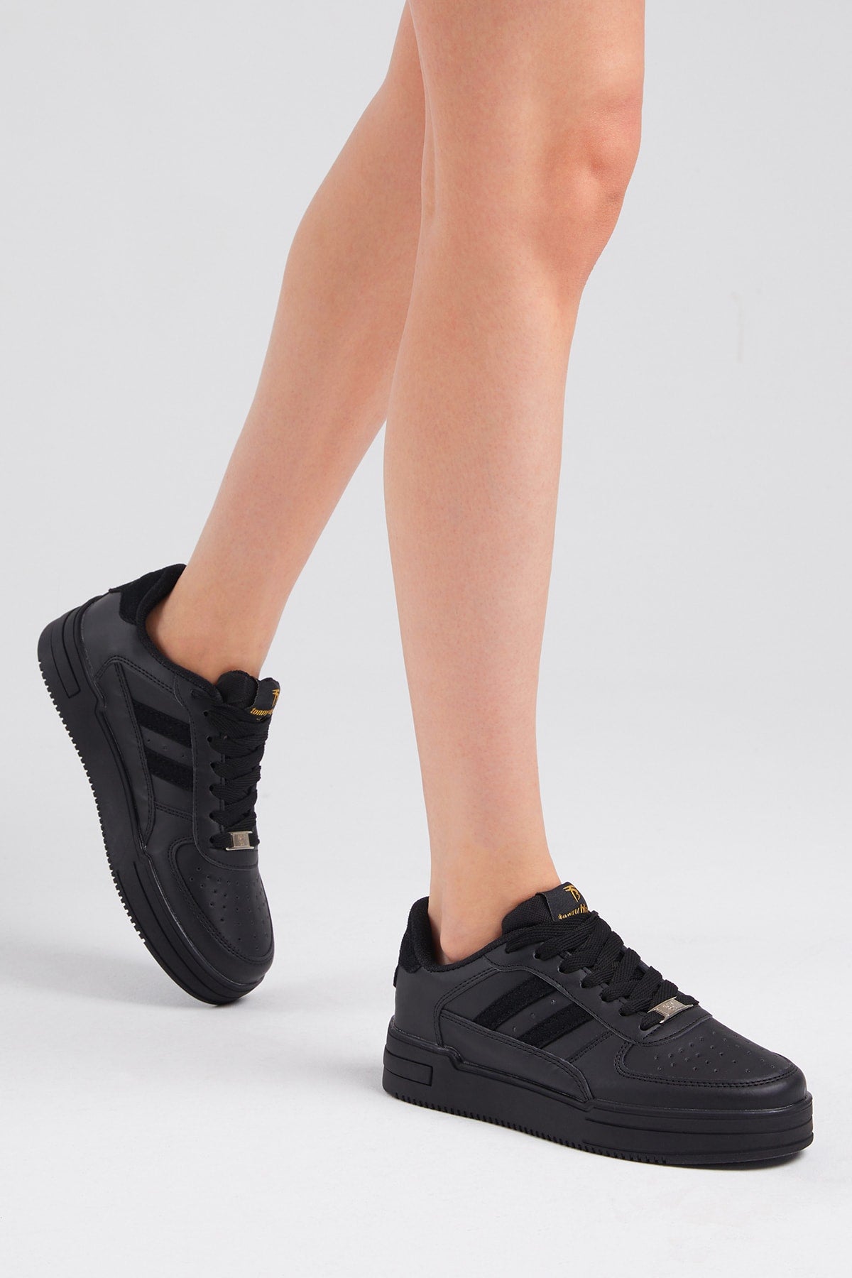 Unisex Black Black Side Stripe Lace-up Comfort Fit Sneaker