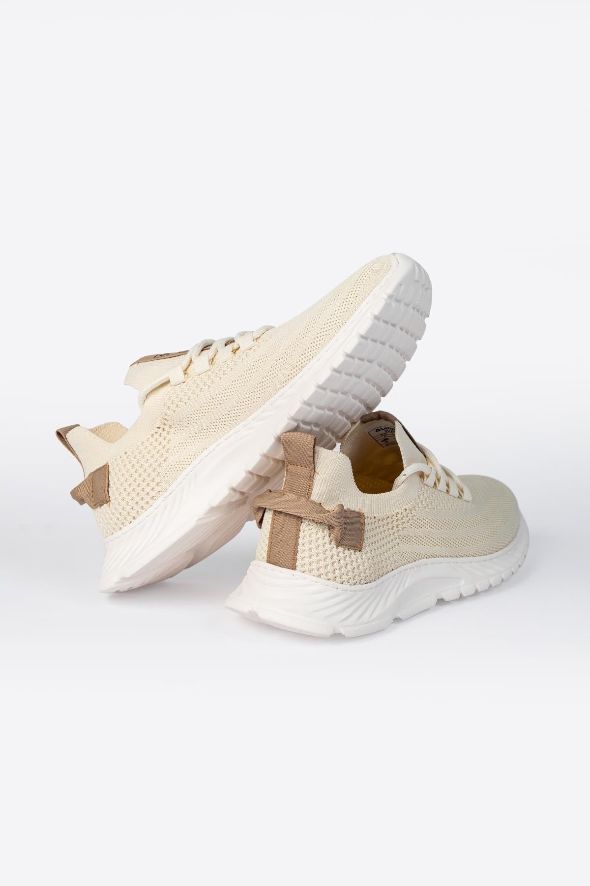 2022- Men's Beige Sports Shoes