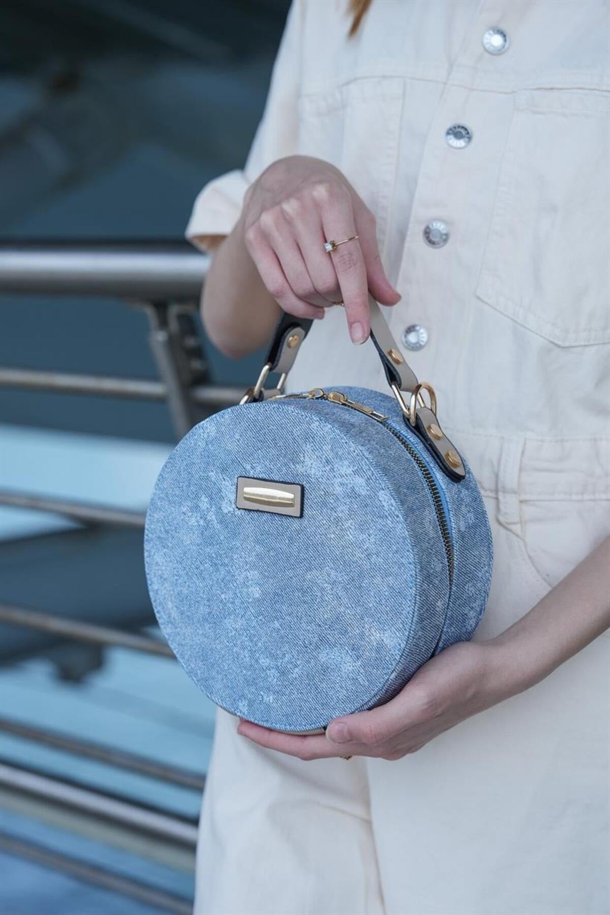 Mink-blue Women's Round Shoulder Bag