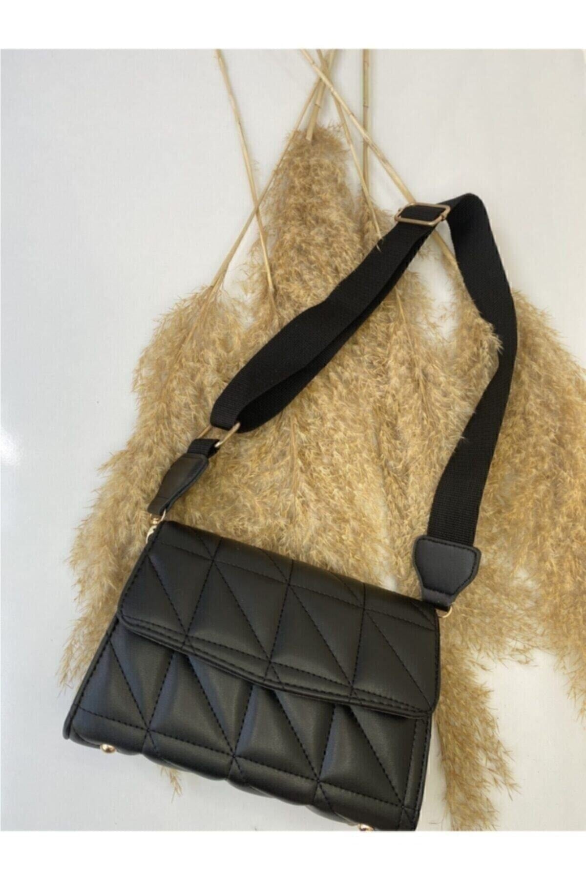 Black Column Strap Quilted Women's Shoulder Bag