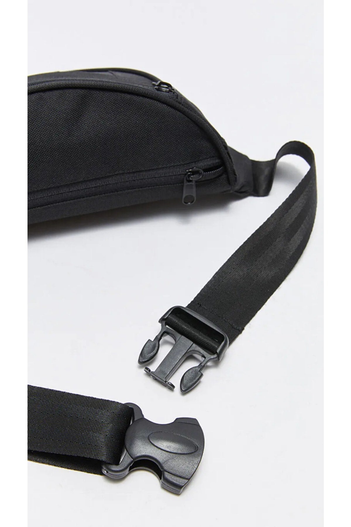 Tag Detailed Men's Waist Bag