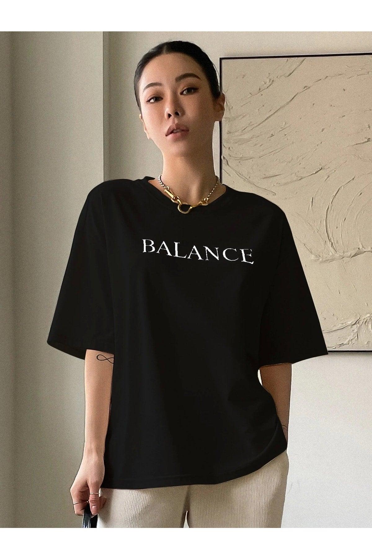 Women's Black Balance Printed Oversize T-shirt - Swordslife