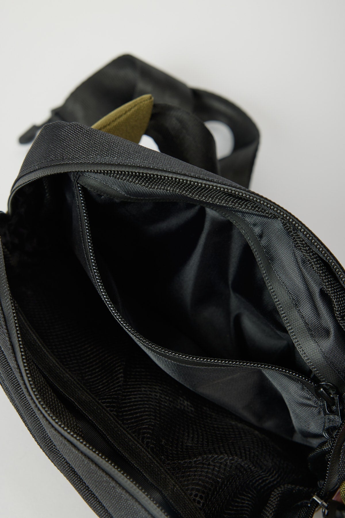 Men's Black-Khaki Zippered Waist Bag