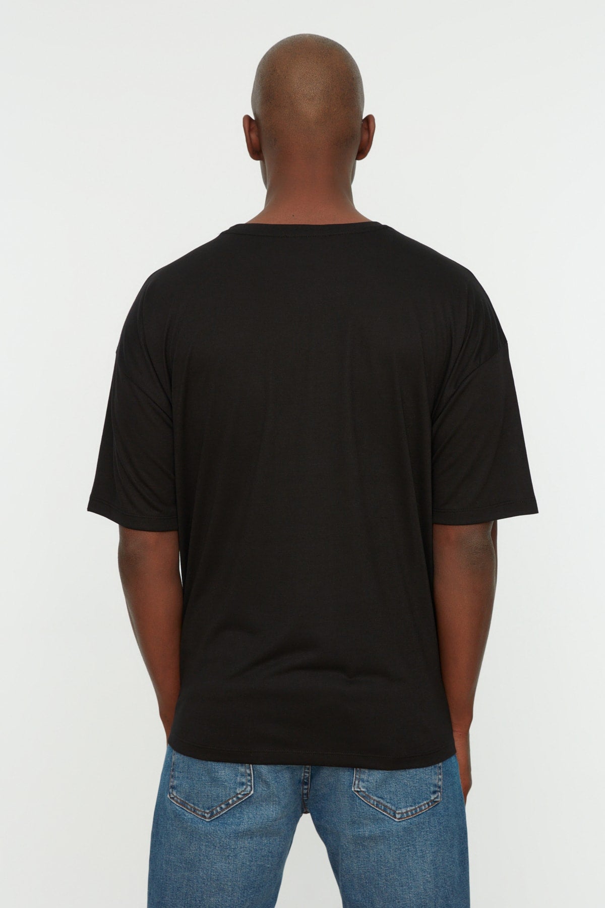 Black Men's Basic Oversize Crew Neck Short Sleeve T-Shirt TMNSS22TS0300