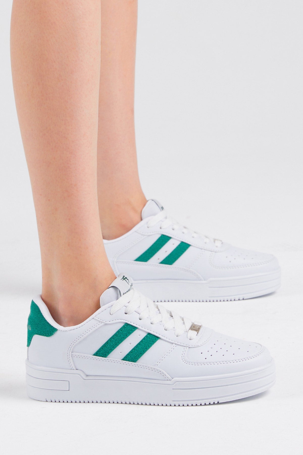 Unisex White Green Side Stripe Lace-up Comfort Fit Sneaker