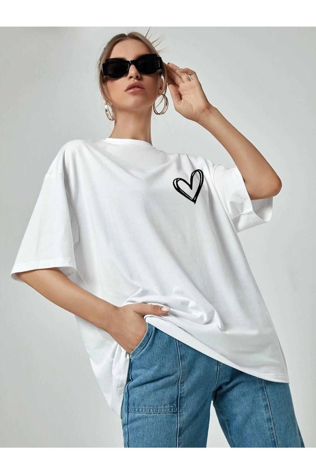 Minimal Heart Printed White Oversize Tshirt - Swordslife