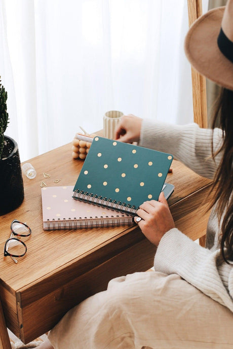 A5 Timeless Planner Agenda Polka Dot Green