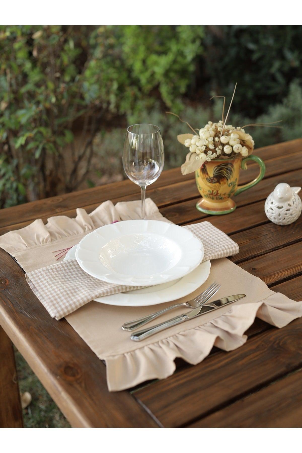 Beige Frilly Placemat (4 Pieces 35 X 60 Cm) - Swordslife