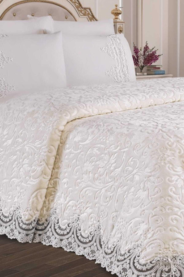 Double Blanket Set - Merissa Cream - Swordslife