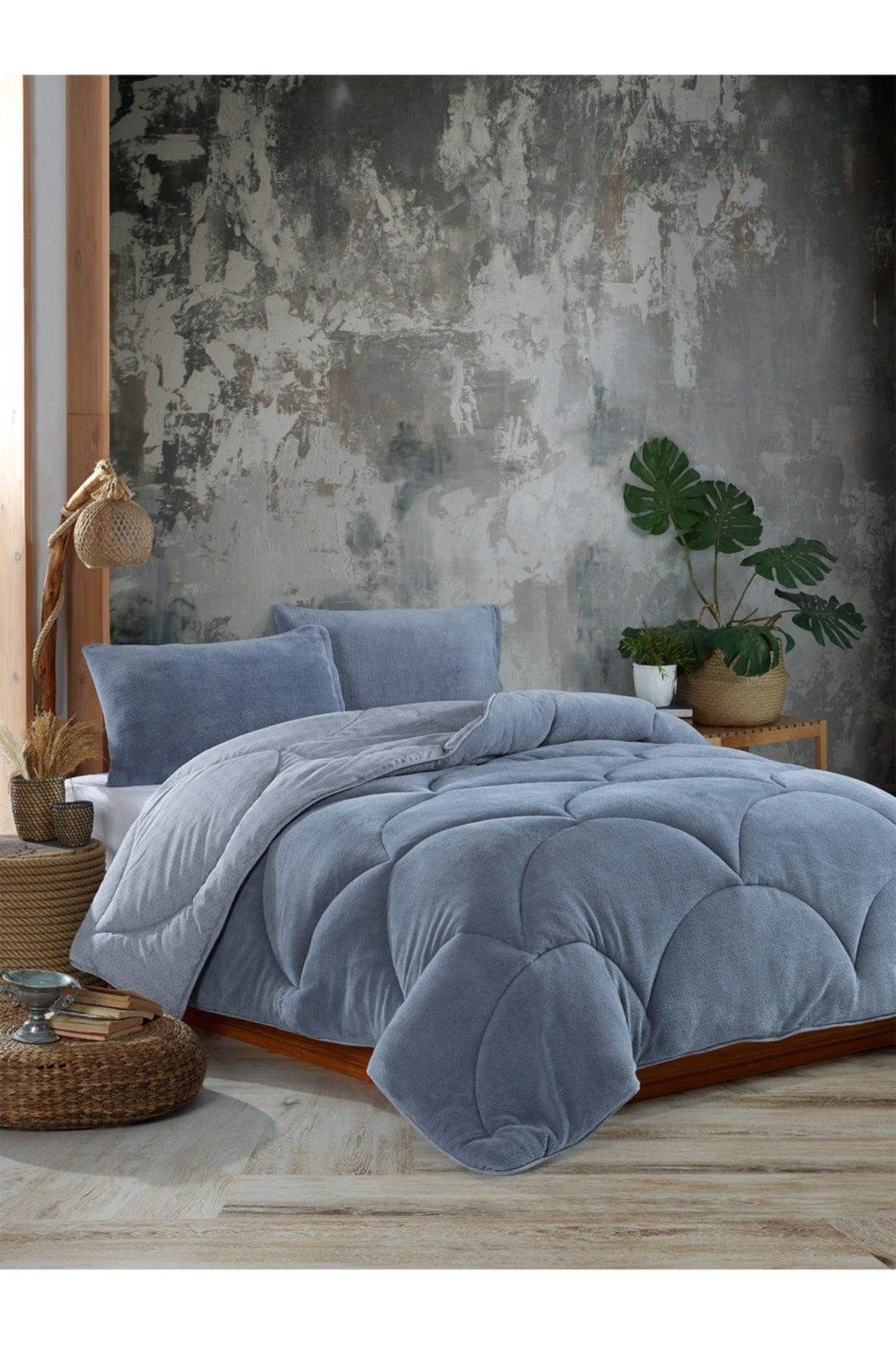 Double Gray Welsoft Quilt - Swordslife