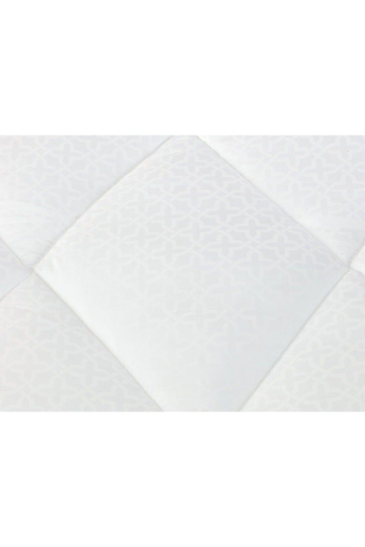 Faust Jacquard Pile Double Quilt - White - Swordslife