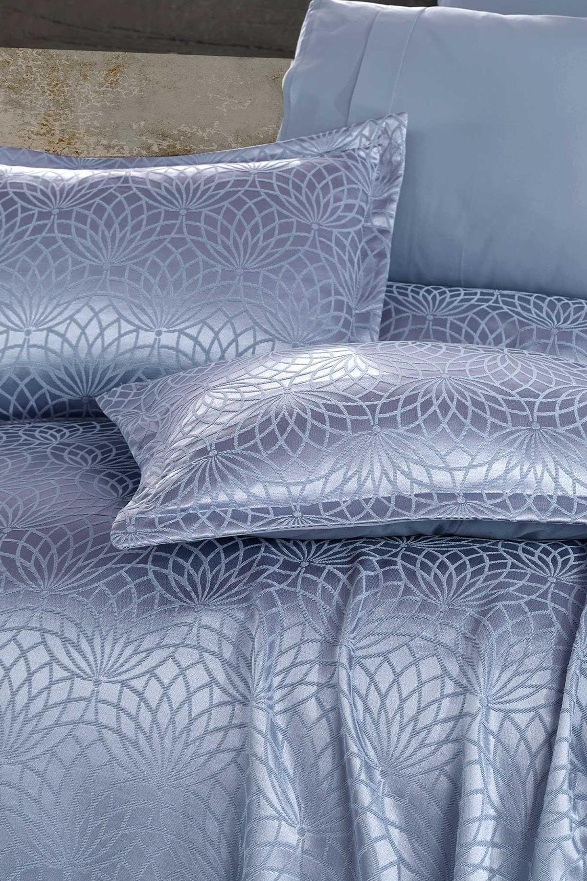 Garden Blue Double Bedspread - Swordslife