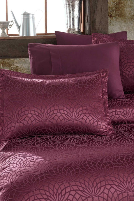 Garden Plum Double Bedspread - Swordslife