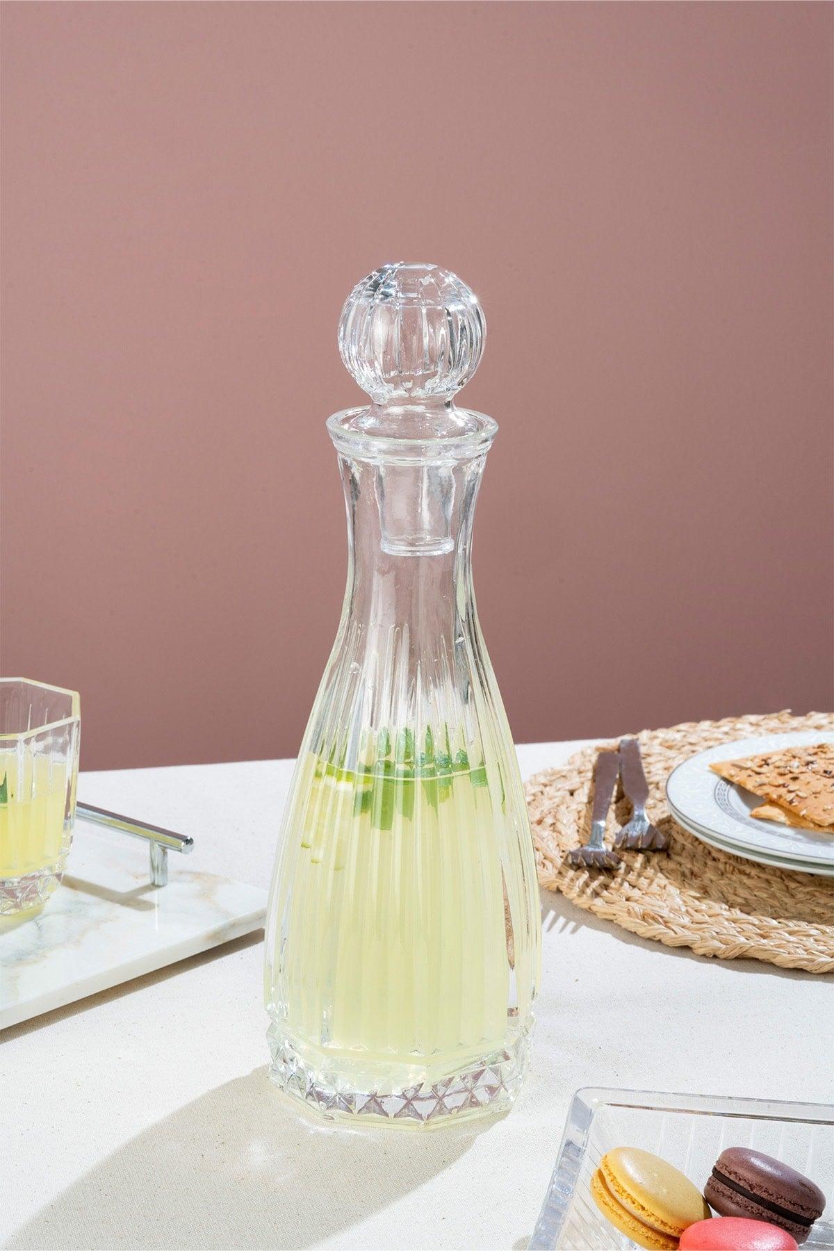 Glass Linea Model Iris Carafe - Swordslife